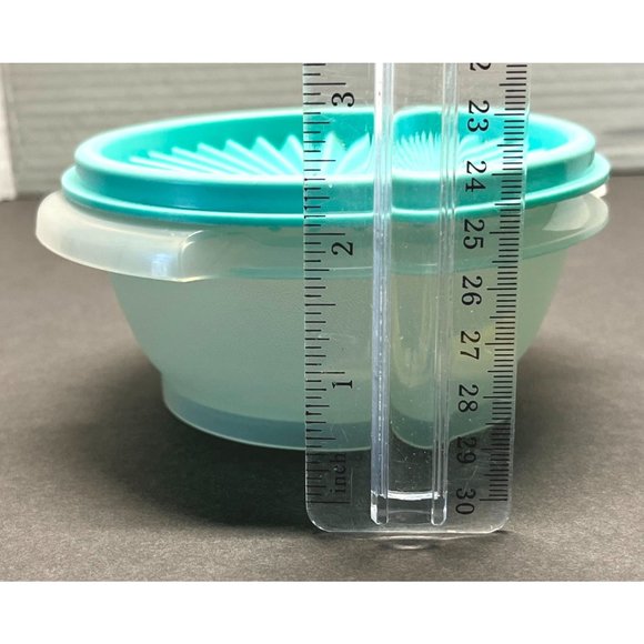 Tupperware Bowl with Teal Lid 1323-23 812-25 Vintage Replacement Parts - Picture 2 of 9